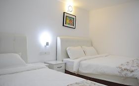 S Rose Hotel