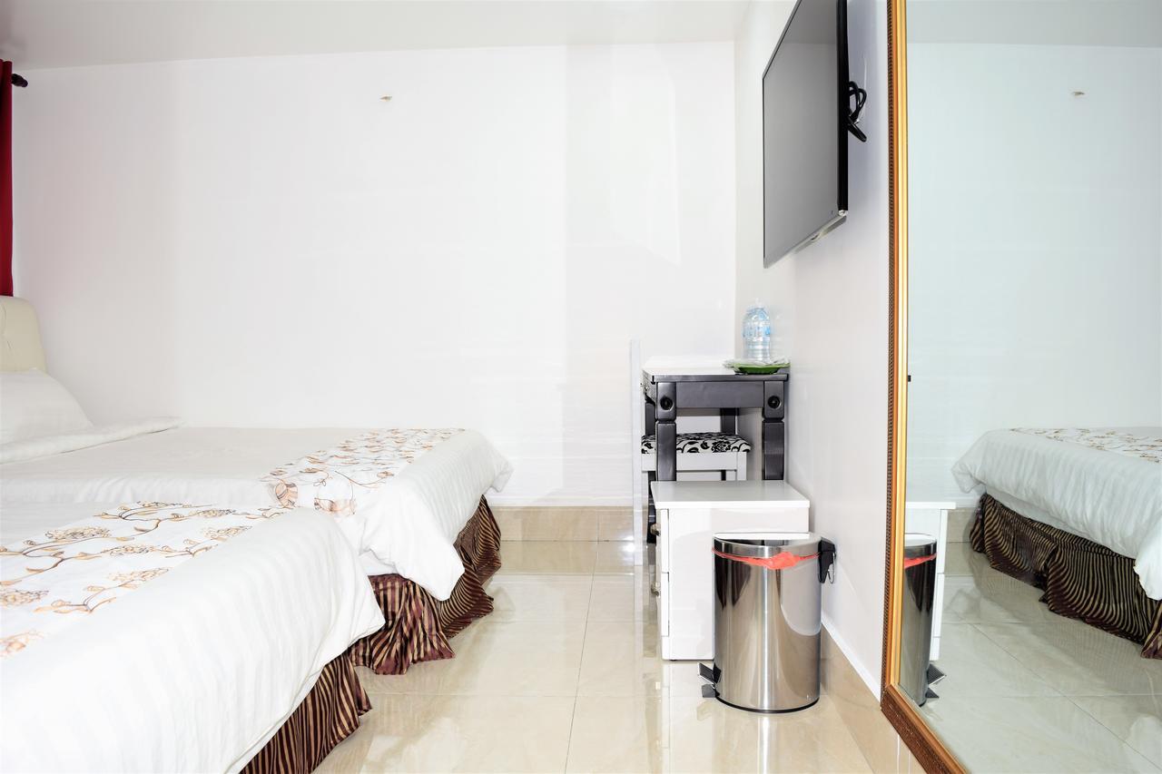 S Rose Hotel Sepang Exterior photo